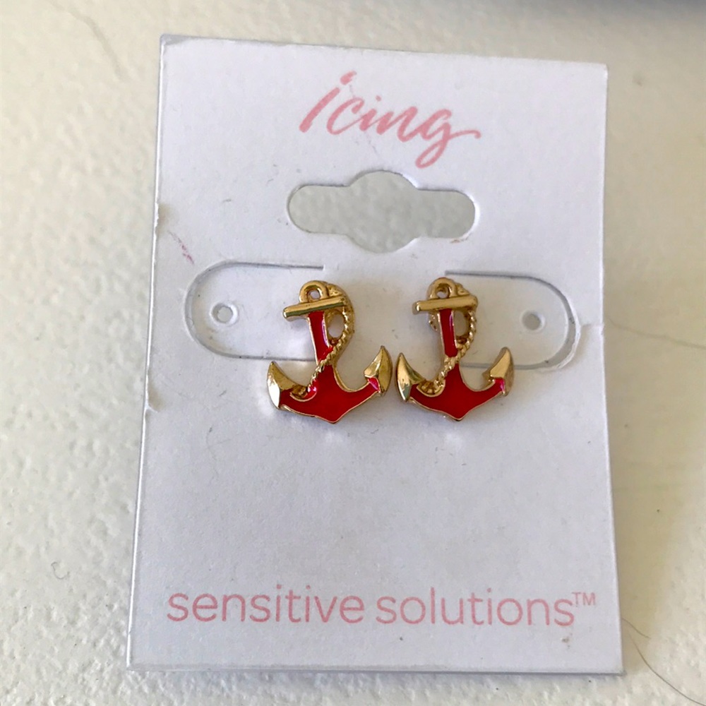 Anchor earrings